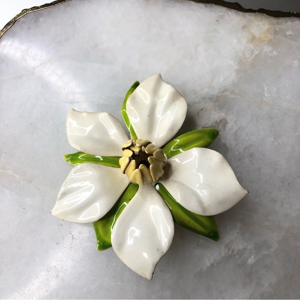 Vintage 60's White Metal Flower Brooch